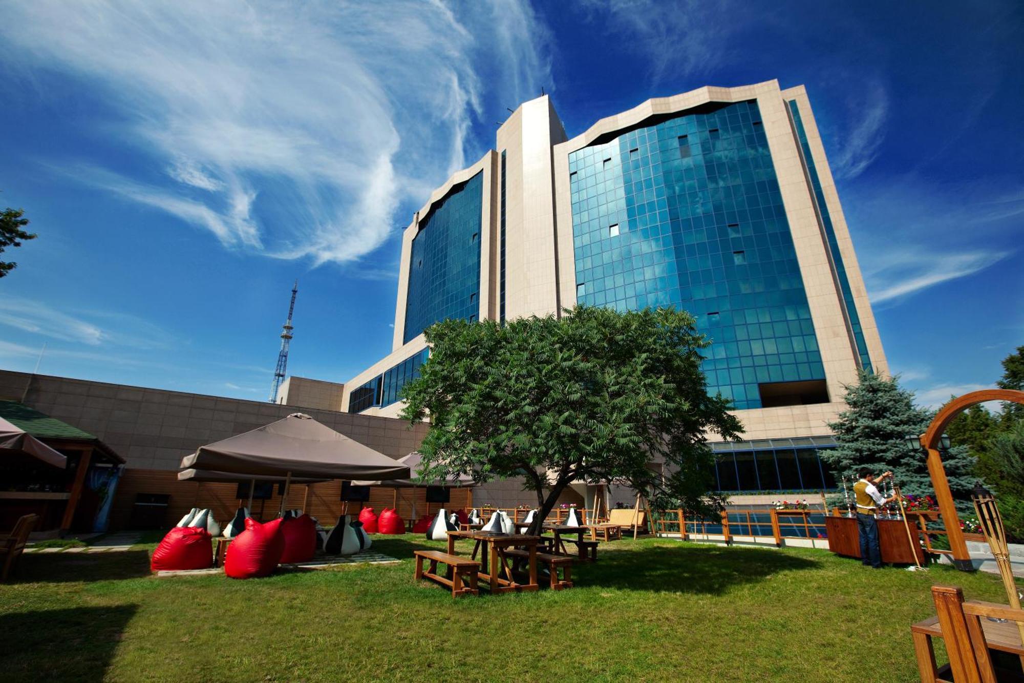 Intercontinental Almaty, An Ihg Hotel Exterior photo